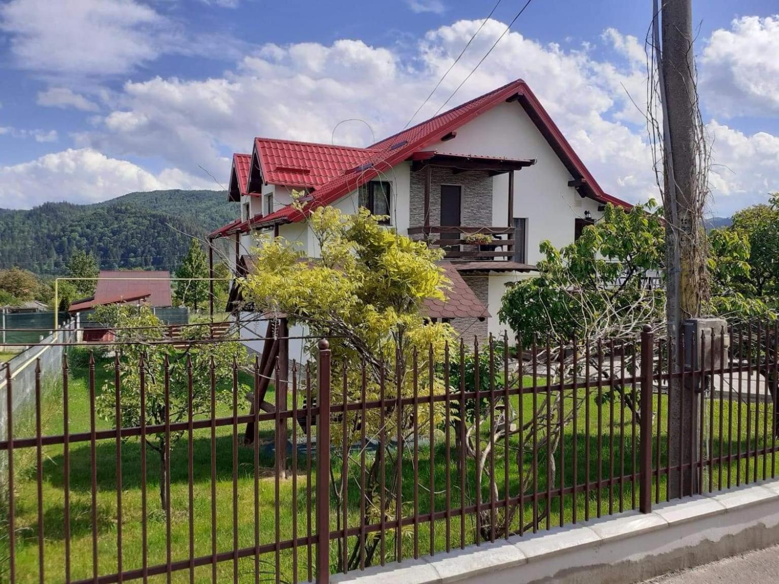 Hotel Casa Popa Gura Humorului Exterior foto